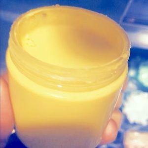 This here is a Shea butter cream homemade by products by Uri! Lemon scented